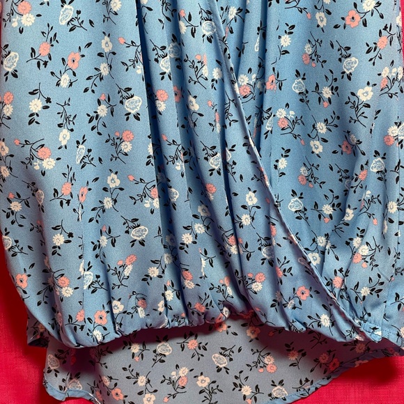 MI AMI FLORAL DRAPED HALTER TOP SIZE XS - Picture 4 of 8